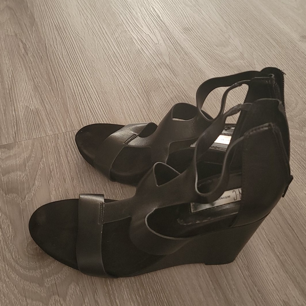 INC wedges